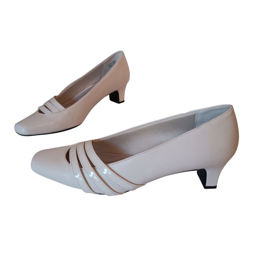 Easy‎ Street Shoes White Size 7.5 Entice Square Toe 1.5 Inch Block Heel Pumps